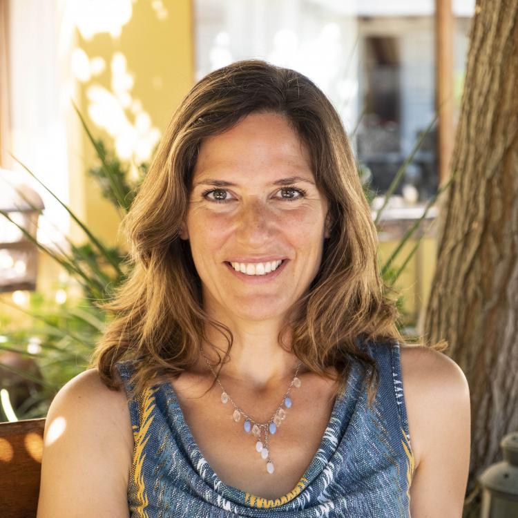María Cámara Serrano